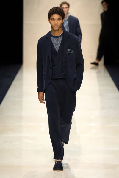 Look 75